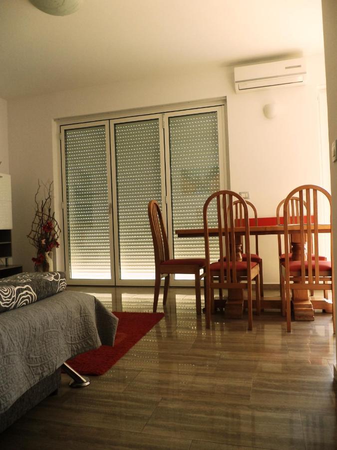Apartment Ivy2 Ловран Екстер'єр фото